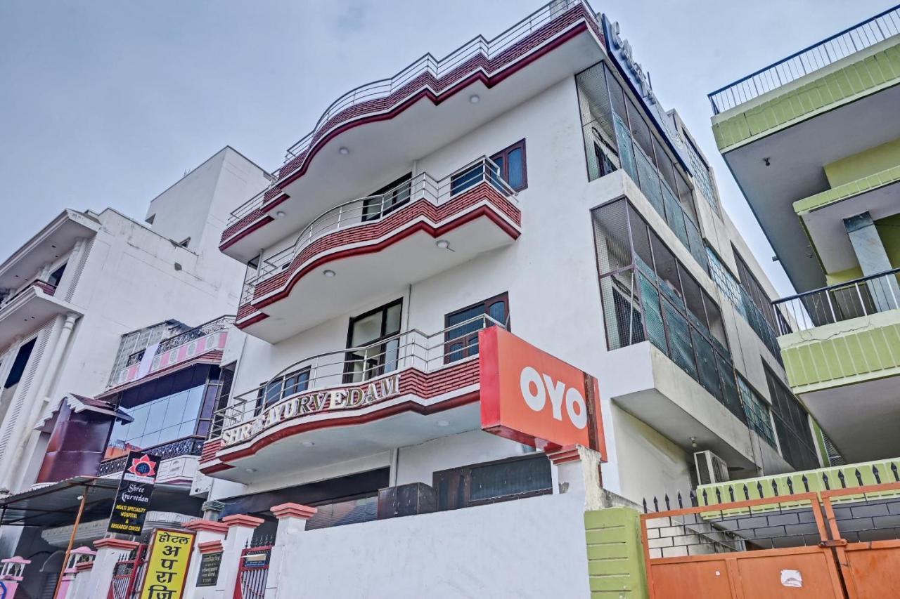Oyo 7498 Hotel Aparajita Waranasi Zewnętrze zdjęcie