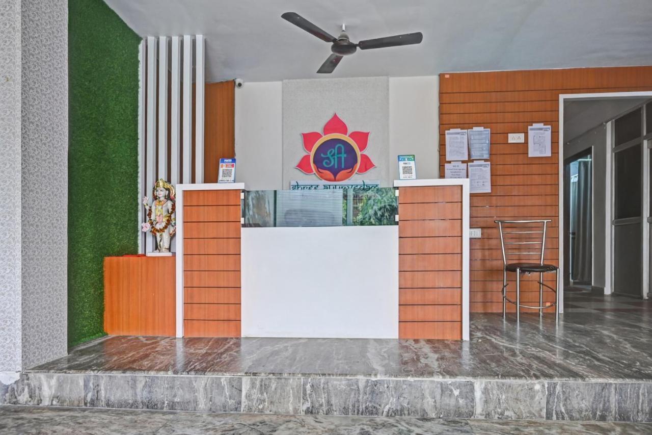 Oyo 7498 Hotel Aparajita Waranasi Zewnętrze zdjęcie