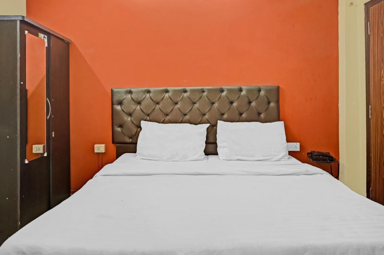 Oyo 7498 Hotel Aparajita Waranasi Zewnętrze zdjęcie