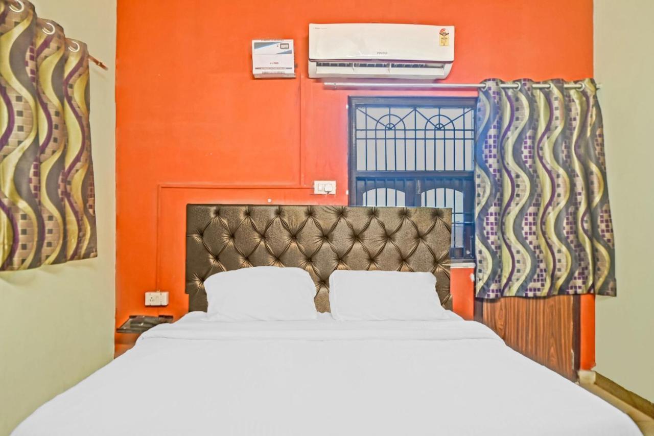 Oyo 7498 Hotel Aparajita Waranasi Zewnętrze zdjęcie